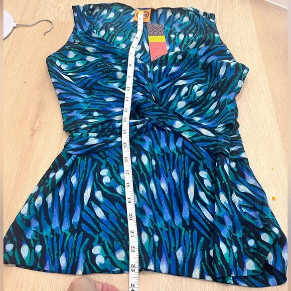 Tory Burch silk top never worn with tag - Picture 5 of 6
